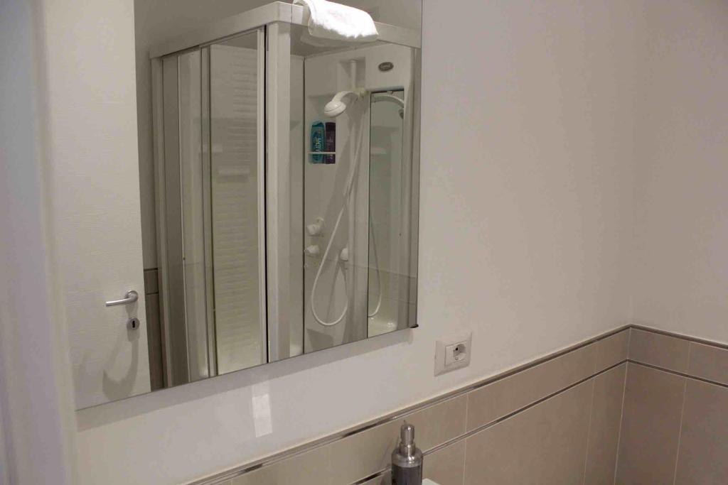 Apartment Rohome Rom